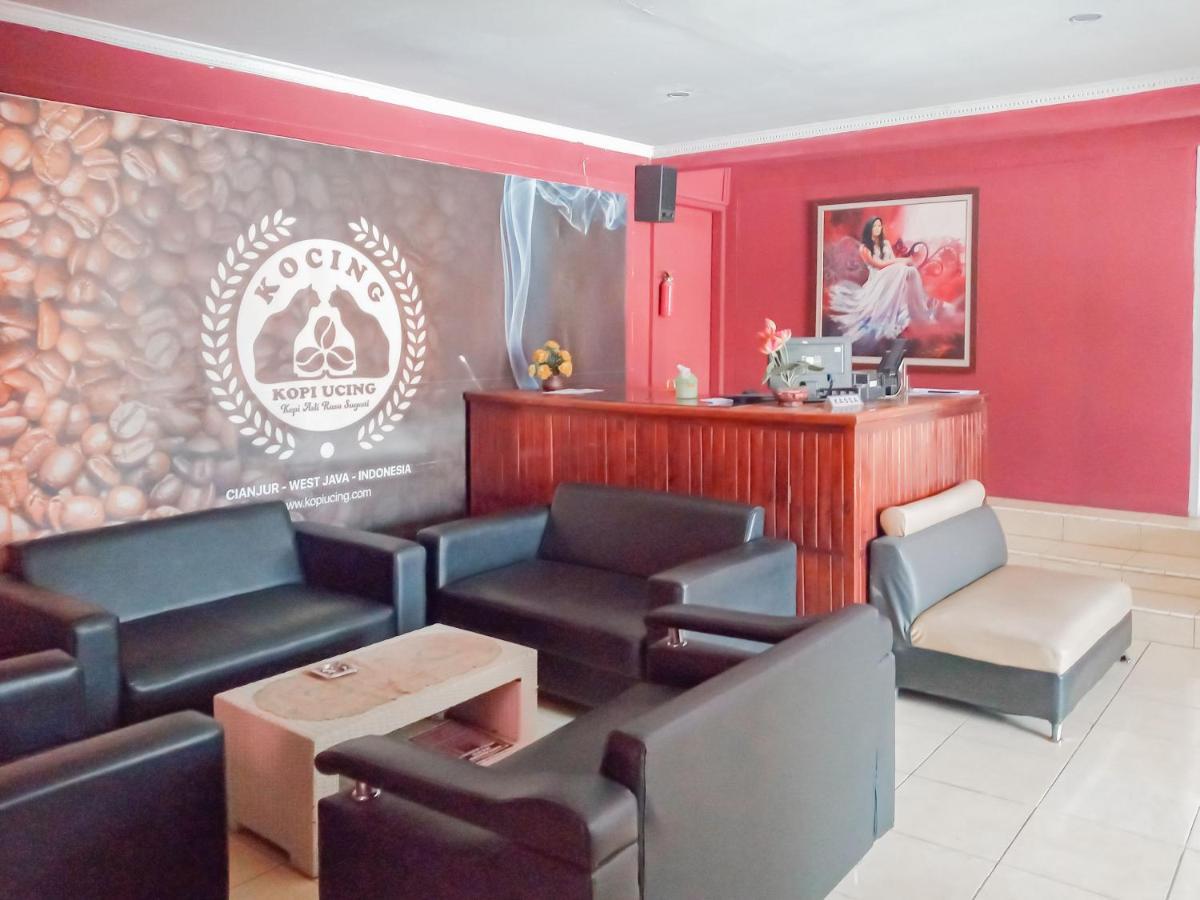 Urbanview Hotel Rio Life House Cianjur By Reddoorz エクステリア 写真