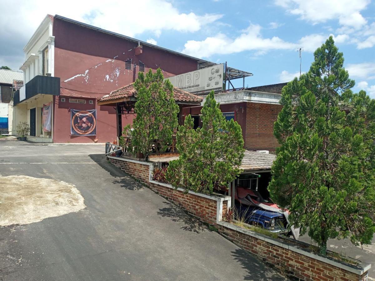 Urbanview Hotel Rio Life House Cianjur By Reddoorz エクステリア 写真